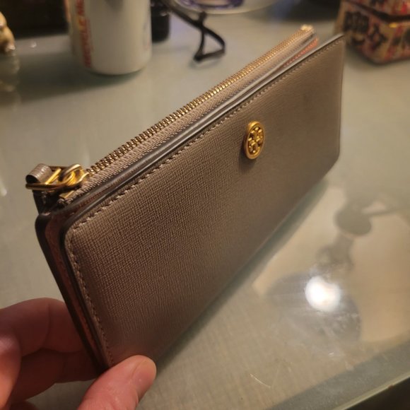 *SOLD* New with tags Tory Burch ROBINSON ZIP SLIM WALLE - Picture 6 of 16